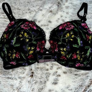 VICTORIA’s SECRET VERY SEXY BRA
